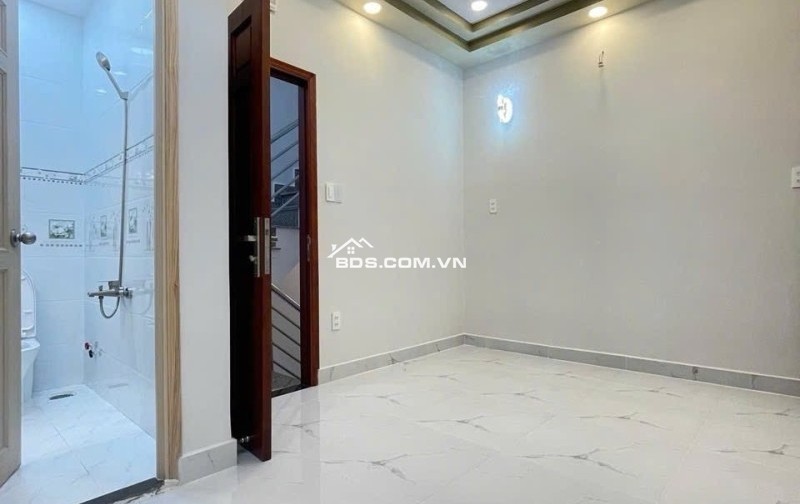 Hiếm Nhà Đẹp HXH 4m, 20m ra MT Nguyễn Hồng Đào P.14 Tân Bình, DTSD 100m2, 5tầng. Chỉ 5.2tỷ TL